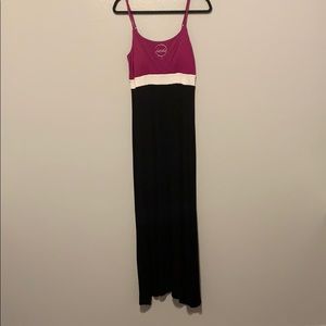 🎀 5/25 inc maxi dress